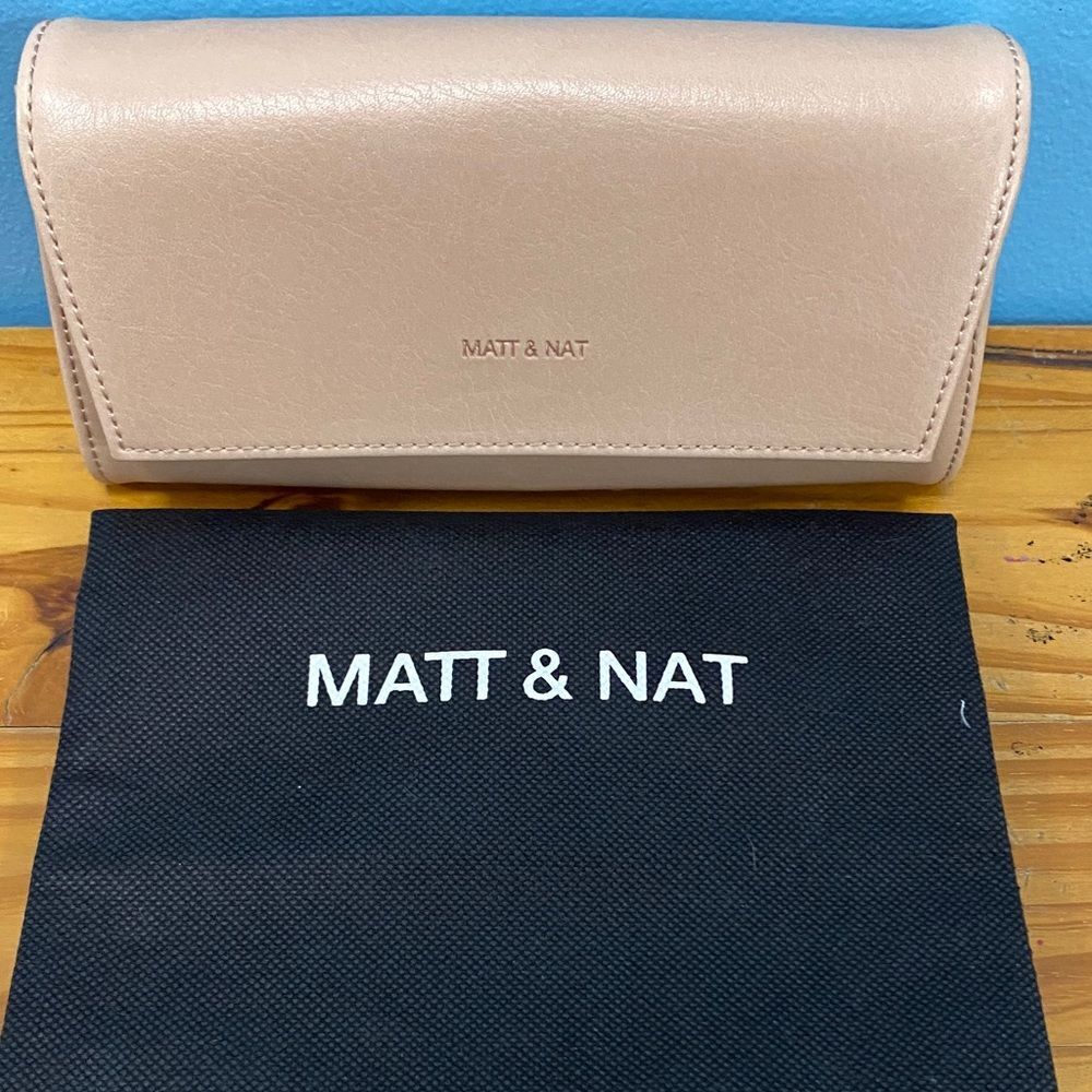 Matt & Nat Soft Blush Pink Vegan Leather Zip Around Wallet